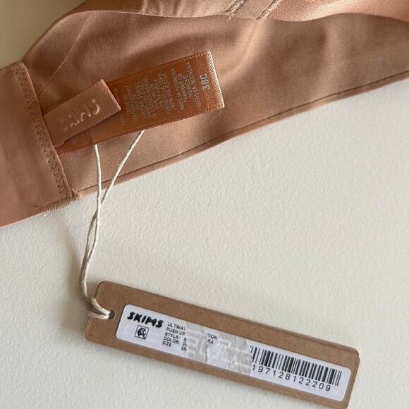 NWT Skims Ultimate Push Up Bra - Picture 2 of 2